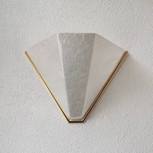 Belle applique en nacre en plastique blanc, années 1970