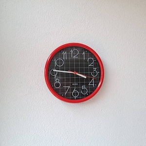 Vintage plastic wall clock Quartz, 1980s