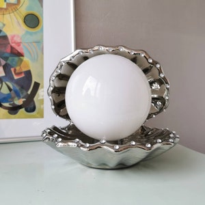 Vintage ceramic silver table lamp shell/oyster with pearl, 90s