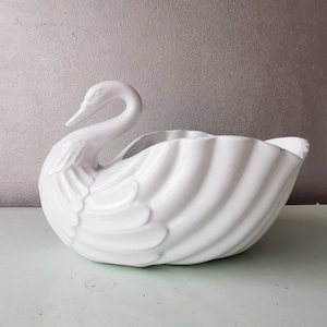 Vintage porcelain flower pot swan, Pereiras Portugal 80s