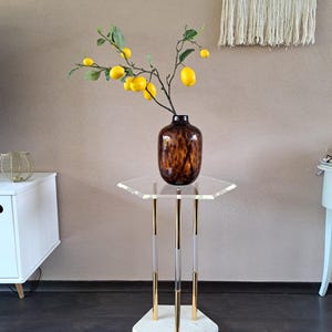 Very nice plexiglass side table, 80s, Hollywood Regency