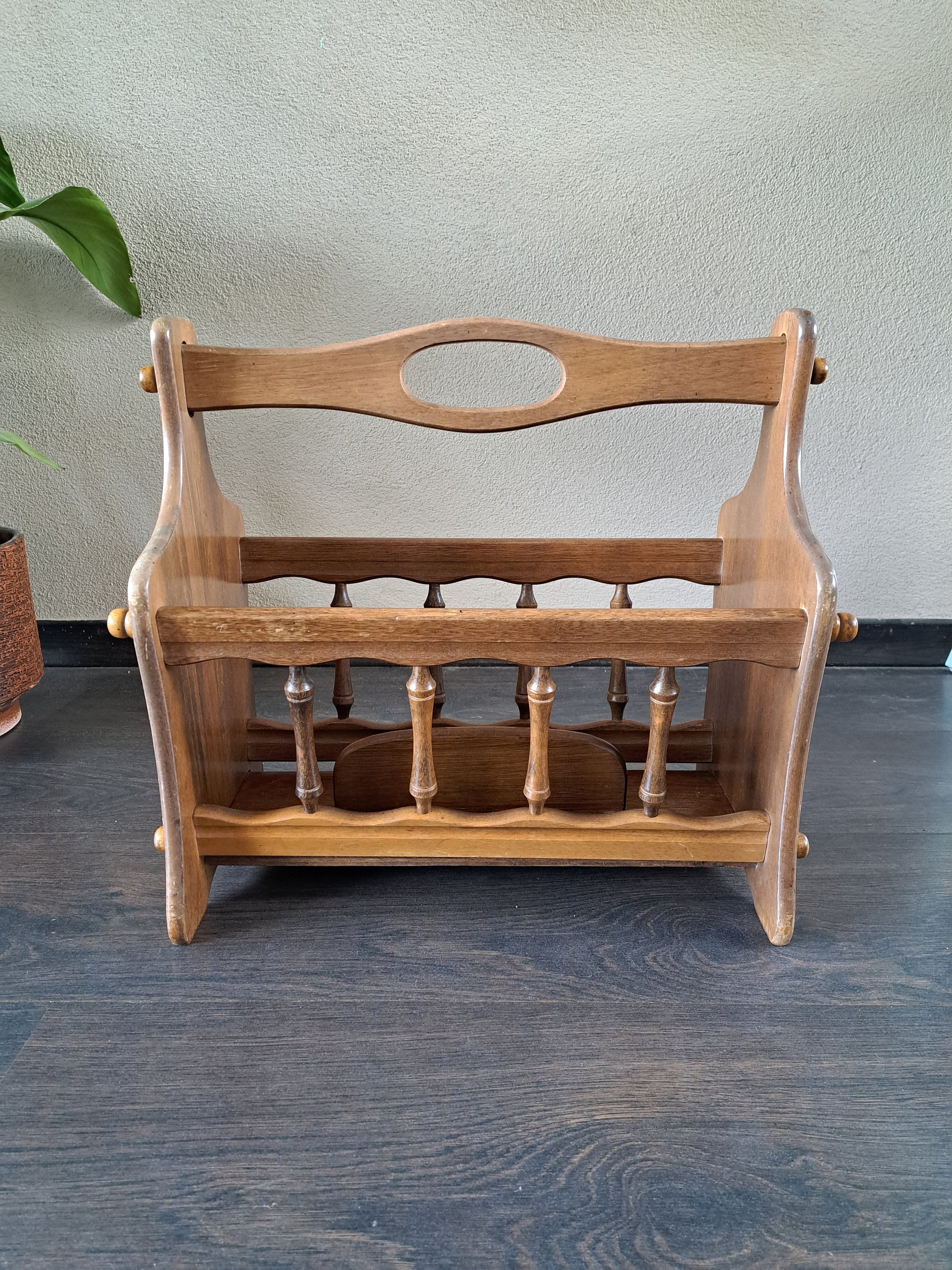 クラシック木製マガジンラック vintange 美しい木製ヴィンテージマガジンラック、1970年代 - Etsy 日本