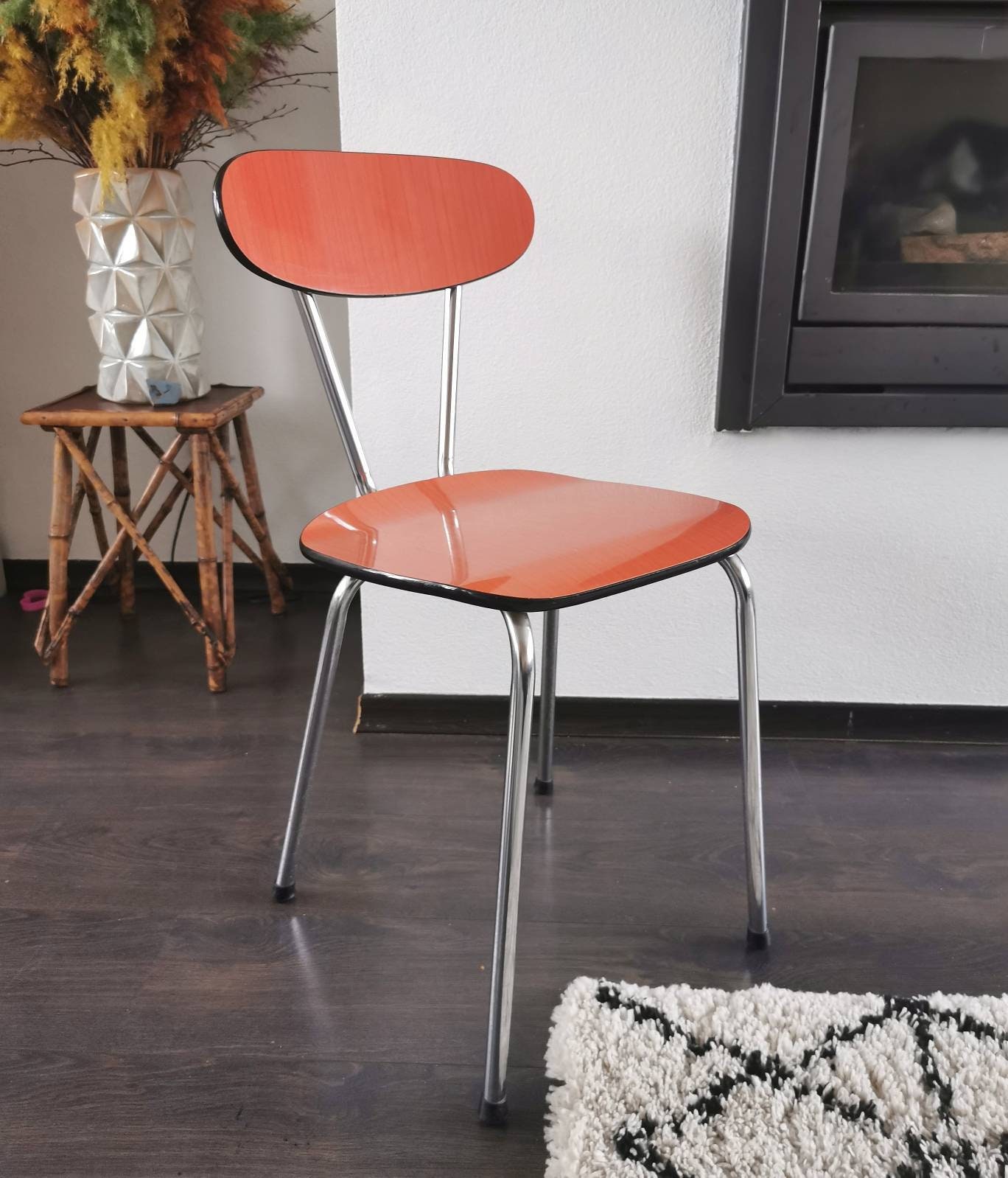 Het formulier galblaas Ongepast Vintage chromen stoel met oranje kunststof zitting en leuning - Etsy  Nederland