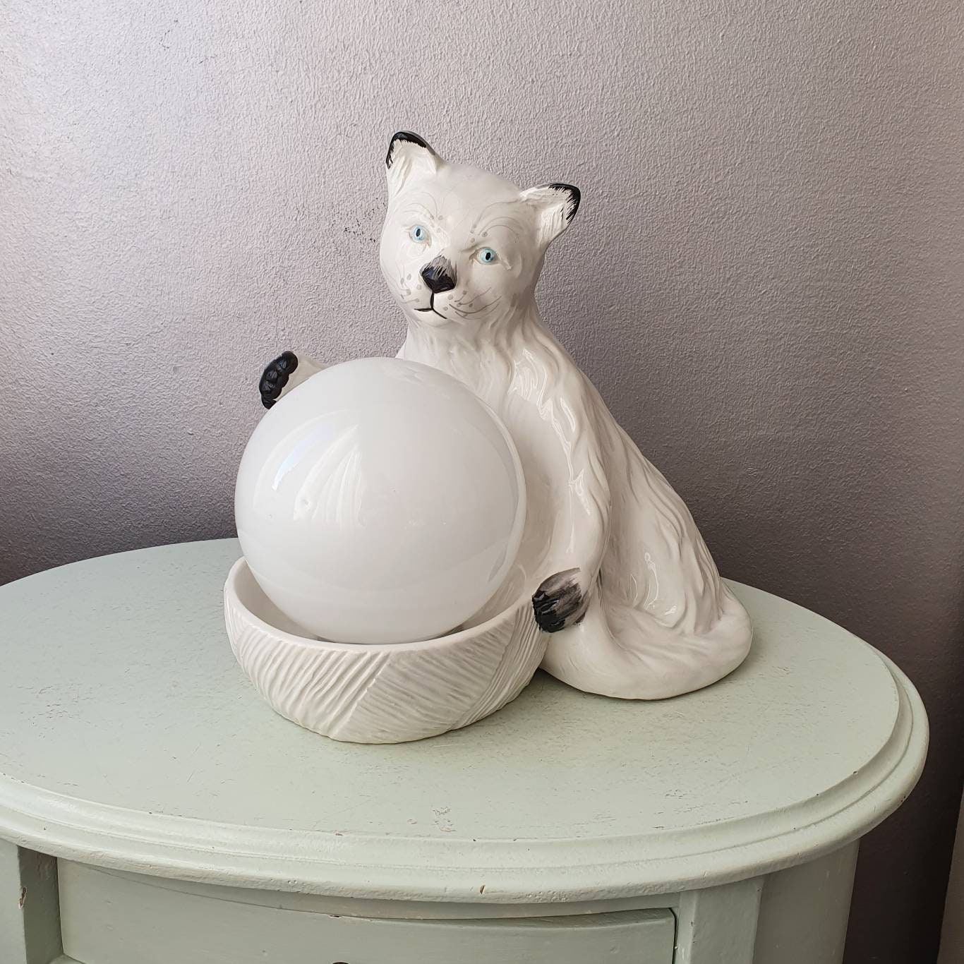 Ceramic on sale cat lamp