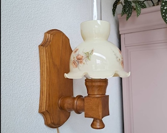 Very nice vintage wall lamp with glass shade, 70s