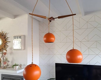 Very beautiful vintage hanging lamp, space age, 1970s