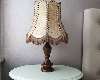 Houten tafellampje met kap, jaren 70