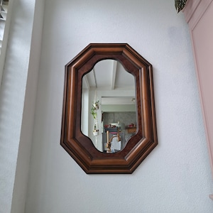 Très beau miroir vintage en bois des années 1970