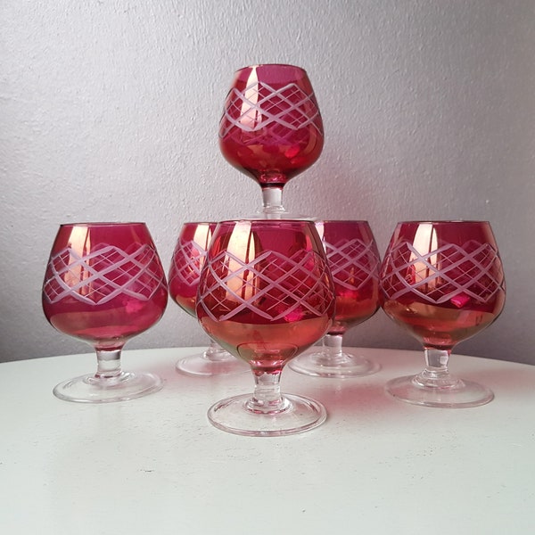 Set van 6 Franse cognac glazen jaren 50, geslepen glas