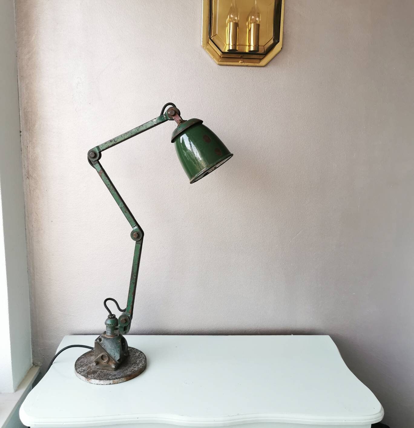 Petite Lampe de Bureau d'Appoint en Bois, Portugal, Verre Vert en vente sur  Pamono
