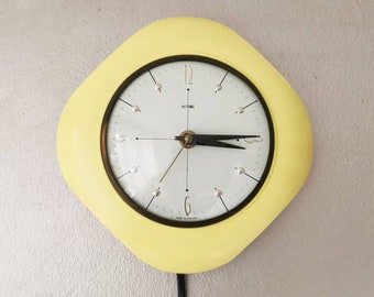 Vintage electric wall clock Metamec, made in England, 1970s