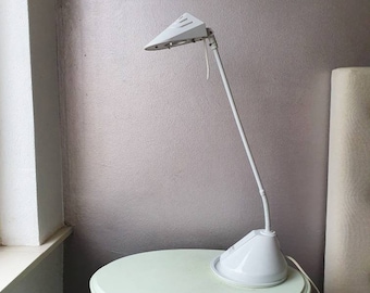 Candeeiro de mesa vintage de metal branco do design Vrieland dos anos 80