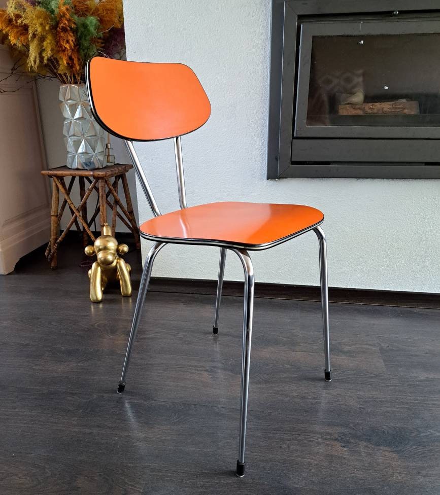 Het formulier galblaas Ongepast Vintage chromen stoel met oranje kunststof zitting en leuning - Etsy  Nederland
