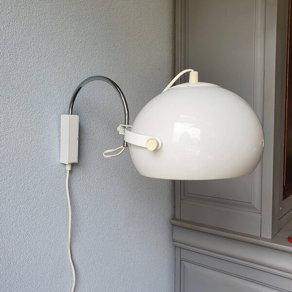 Vintage witte wandlamp Dijkstra boog, jaren 70