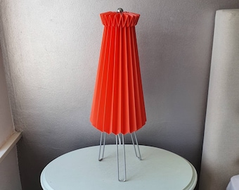 Vintage table lamp with plastic red pleated shade 80s