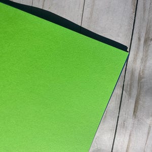 Pochette pour carnet de notes Travelers en papier cartonné texturé fait main Light Green