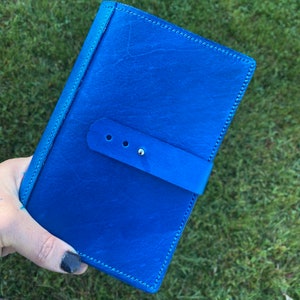 Blue Leather Refillable Journal, Leather Travelers Notebook, Leather Notebook Cover, Leather Planner Cover, Personal Diary, Button Closure