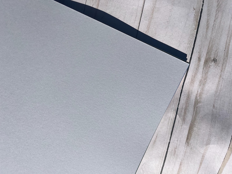 Pochette pour carnet de notes Travelers en papier cartonné texturé fait main Light Grey