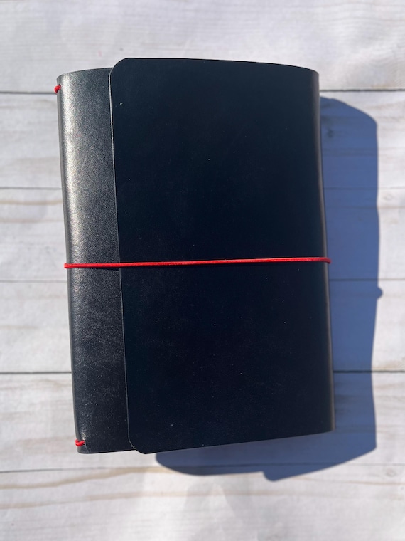 3 Best Handmade Leather Gifts for Men in 2026