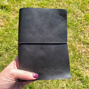 Black Refillable Leather Journal, Travelers Notebook, Leather Planner, Handmade Leather Cover, TN Cover, Black Leather, Veg Tan Leather