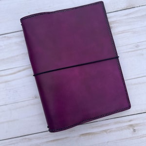 Violet Leather Travelers Notebook Journal, Refillable Leather Planner Cover, Customizable, Handmade Leather Cover, TN Cover, All Sizes