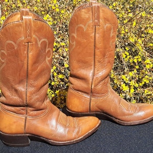 Chisholm boots top