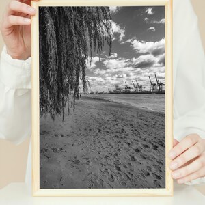 Hamburg Elbstrand Havenkranen Kunstdruk – Premium Matte Poster op 200 grams papier, maten A3 en A4, kant-en-klare wanddecoratie afbeelding 2