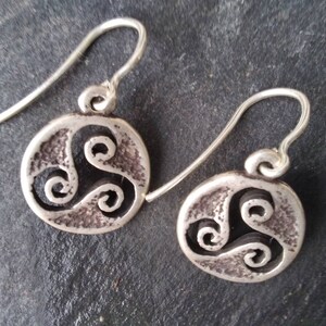 Pendientes trisquel plata vieja , regalo madre boda, navidad, España San Valentin , para ella, para el, regalo novio , gancho plata 925 imagen 2