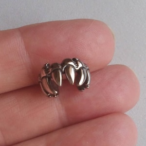 Pendiente cartílago acero inoxidable hombre, mujer manguito de oreja colmillo no perforado, celta regalo novio, joyería gótica España huggie
