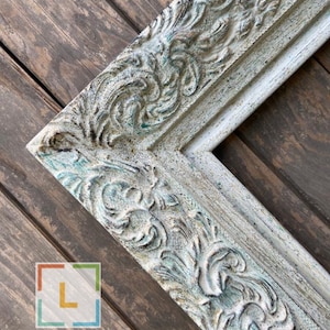 Victorian Style Wood ornate Picture Frame, Distressed White,canvas frame,Vintage frame, shabby chic frame, portrait frame,oil painting frame