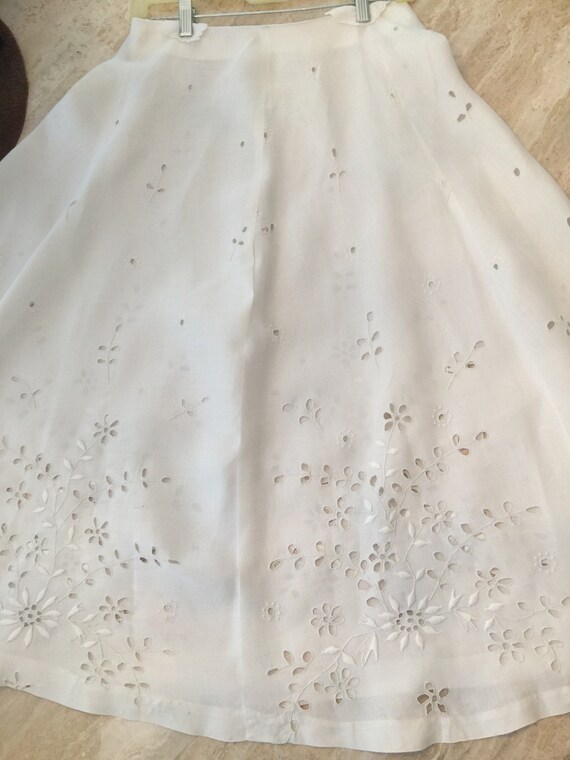 Vintage Cotton Eyelet Skirt - image 9