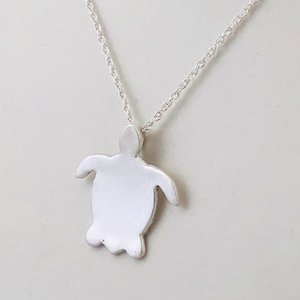 Silber Schildkröte Halskette, Sterling Silber Meeresschildkröte Anhänger mit matt gebürsteter Oberfläche, Geschenk für Sie
