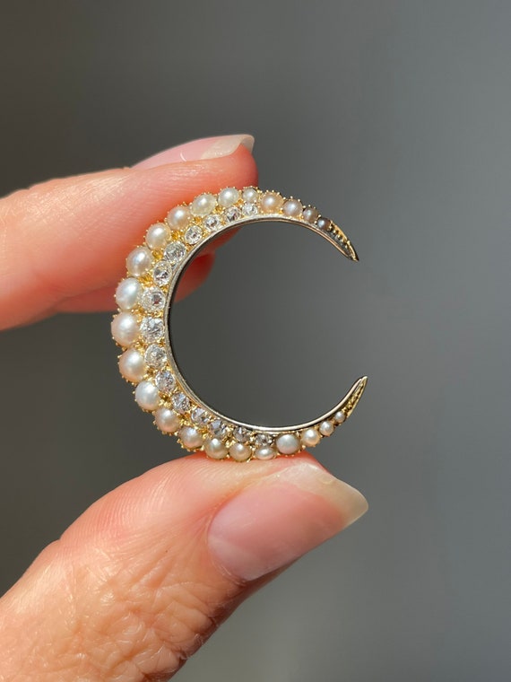 Late Victorian Diamond Crescent Moon Brooch