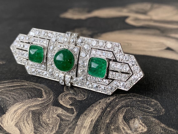 Boucheron brooch deals