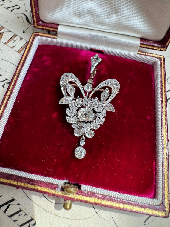 Antique Edwardian Platinum Topped 14K Diamond Broo