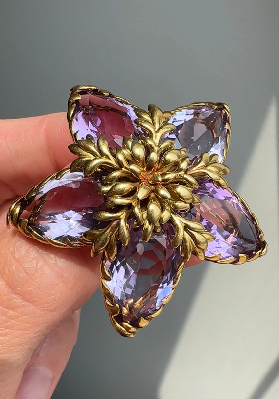 Tiffany 18K Mid-Century Amethyst Flower Brooch