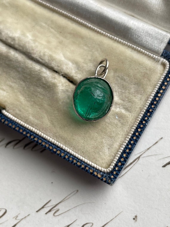 Egyptian Revival Colombian Emerald Scarab Charm / 