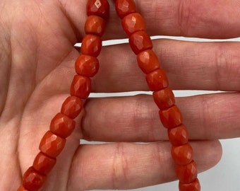 Collier Vintage En Perles De Corail Rouge Facettées - Pierre Naturelle - France - Occasion