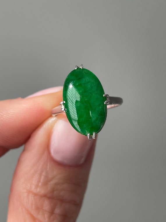 Art Deco Natural Jadeite Ring in Platinum- Certifi