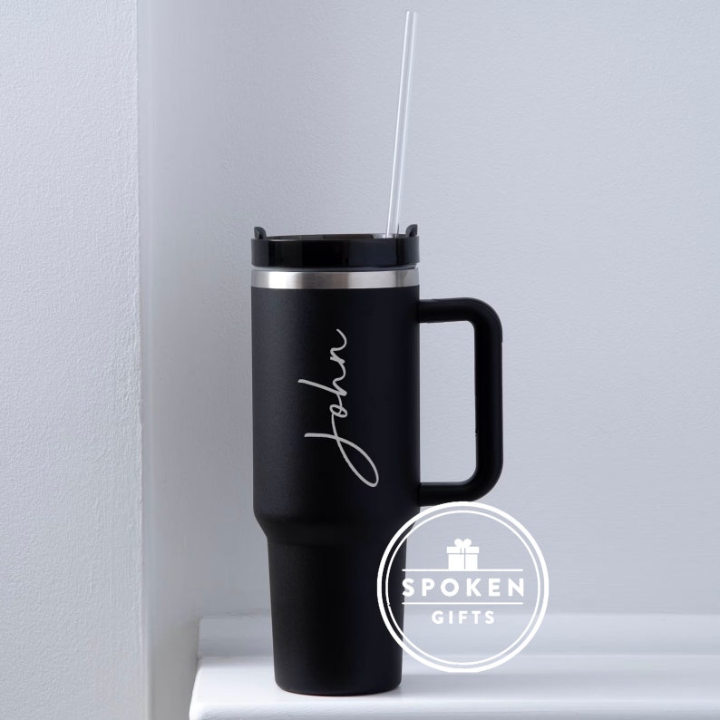 Gobelet isotherme double paroi 40 oz personnalisé grand nom gravé avec poignées en caoutchouc Mug chaud/froid avec paille style Stanley Black