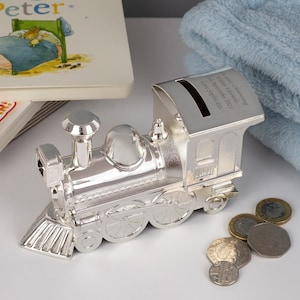 Gepersonaliseerde zilveren trein piggy money box voor jongens doop nieuwe babycadeaus ideeën dozen meisjes presenteert geboren baby's aandenkens afbeelding 1