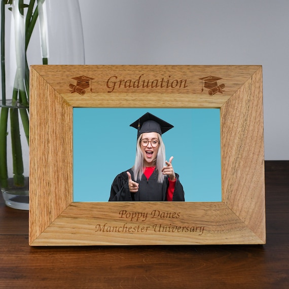 Cornice per foto in legno personalizzata per laurea 7x5 6x4 Paesaggio Idee  regalo e per un regalo di laurea Celebrazione di diploma di laurea -   Italia