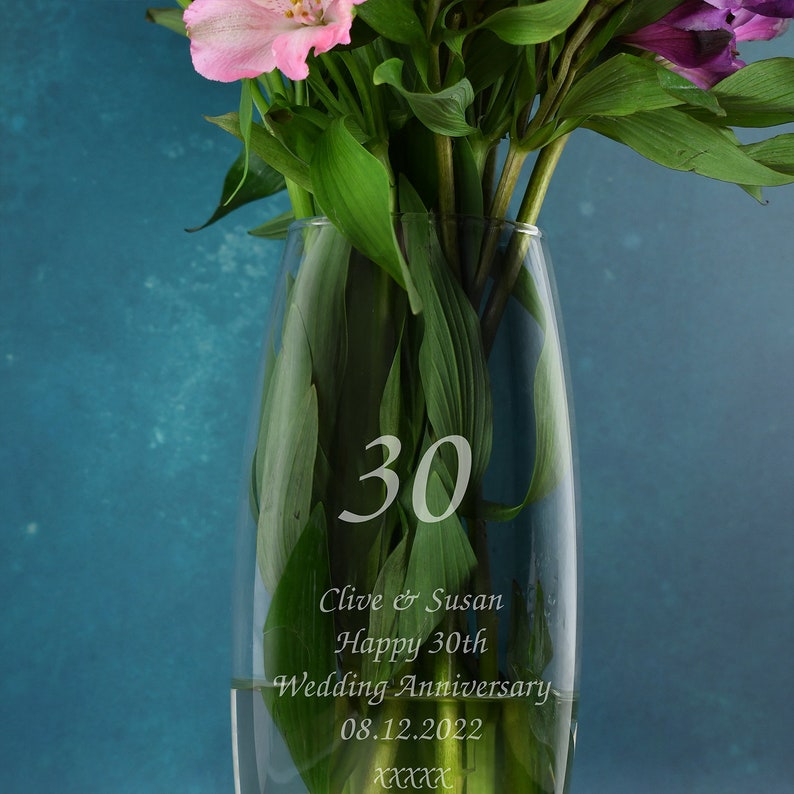 Personalised 30 Years Bullet Vase Gifts Ideas For Pearl Wedding Anniversary Couple Mum And Dad & 30th Birthday image 3