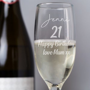 Personalisierte Geburtstag Champagner Flöte Glas Geschenke Ideen für 18.21st 30er 40er Damen Damen Prosecco Mama Tochter Schwester Herren Papa Sohn Jungen