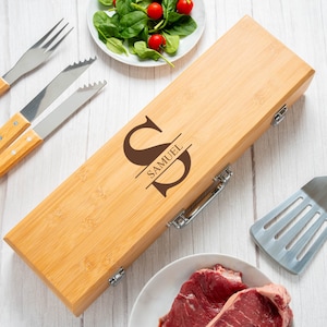 Personalised Initial & Name Wooden BBQ Tool Set Gifts Ideas For Barbecue Fathers Day Birthday Christmas Tools Fork Tongs Spatula