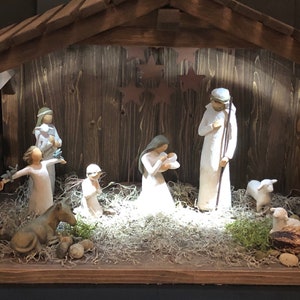 Ready to Ship...Large spaced roof stable/crèche, very sturdy all wood stable , display nativity scene, Christmas manger, holiday decor,