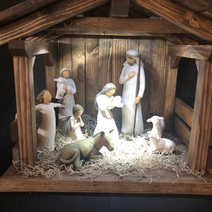 Ready to Ship...Mid size stable/crèche , Christmas stable, nativity scene stable, display holiday stables, solid wood crèche