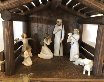 すぐに発送可能、大型の伝統的な丸太のキリスト降誕の馬小屋、18 1/2