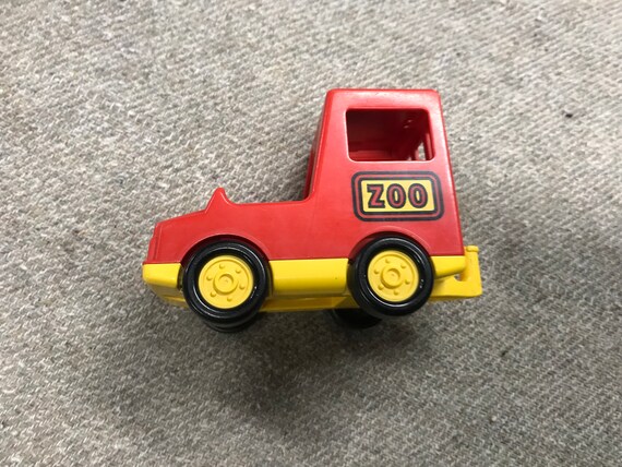 zoo truck toy