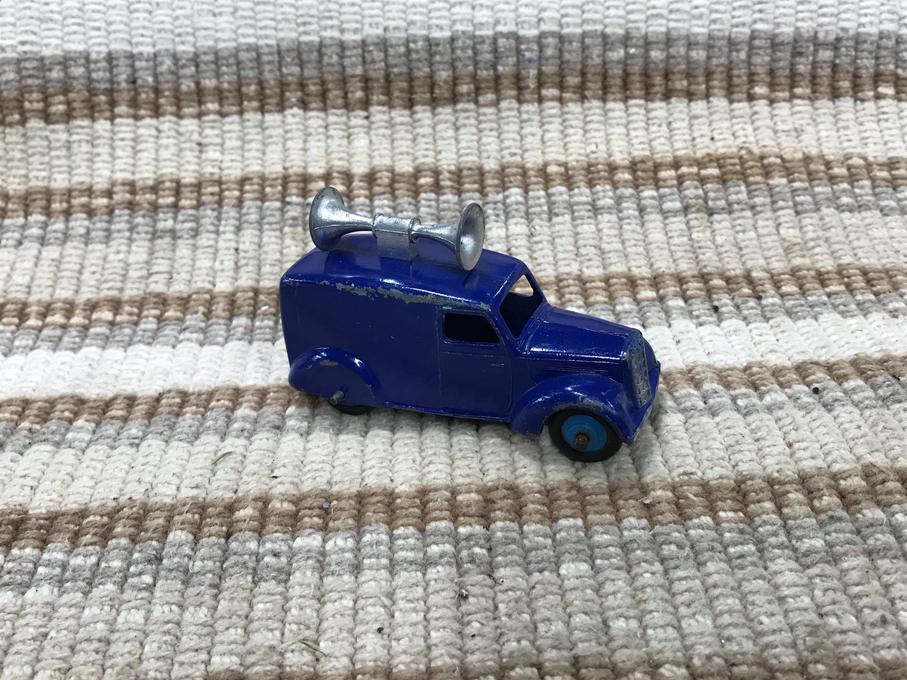 Dinky Toys GB N°34C – Van Publicitaire Bleu, échelle 1/43, Zamak, Occasion